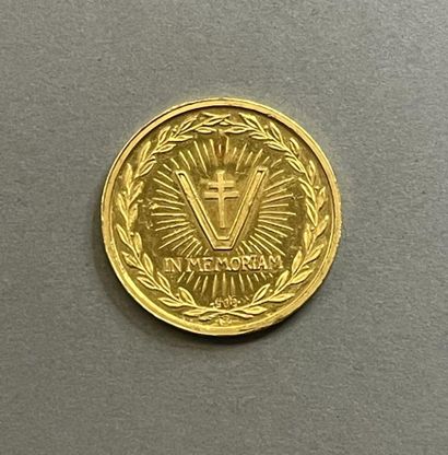 null Médaille commémorative en or jaune 21,6K (900°/°°) au profil du Général de Gaulle

Poids:...