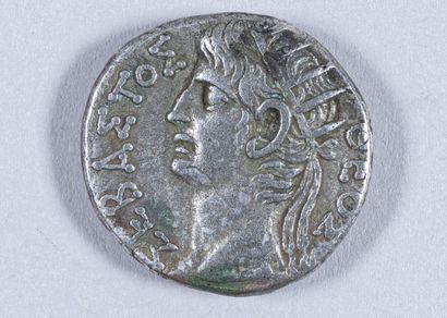 null Tibère et Auguste, tétradrachme colonial de billon pour Alexandrie, 9,8 g