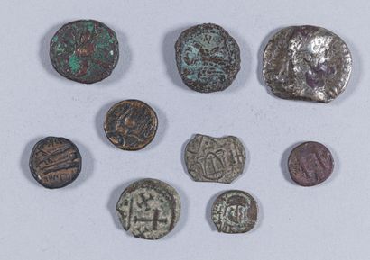 null Lot de 9 monnaies comprenant : un lot de 3 monnaies coloniales pour l'Egypte,...