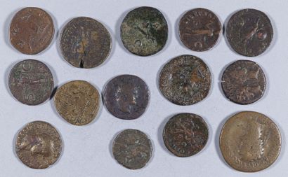 null Lot de 14 monnaies de bronze: Néron, Domitien, Agrippa, Nerva .sesterces, a...