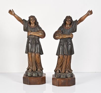 null Saints personnages

Deux bois sculpté laqués formant pendants

XIXème siècle

H...