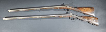 null FRANCE

Lot de deux fusils de chasses à piston, à platine avant, canons en table,...
