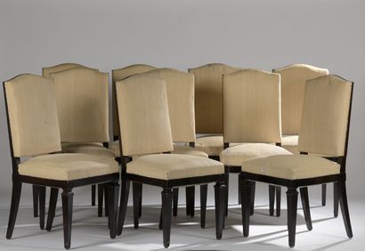 null Dans le goût des années 1940

Série de 10 chaises

H. 98 cm - L. 46 cm - P....