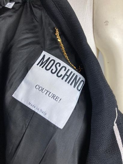 null MOSCHINO Couture

Veste 7/8 en toile viscose noire rehaussée de notifications...