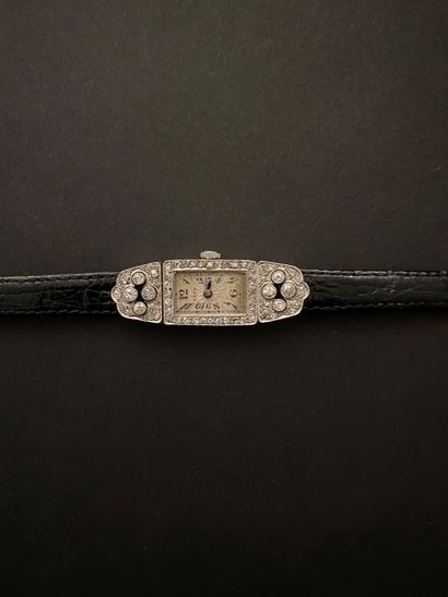 null Montre bracelet de dame, la montre de forme rectangulaire en platine (850 millièmes),...