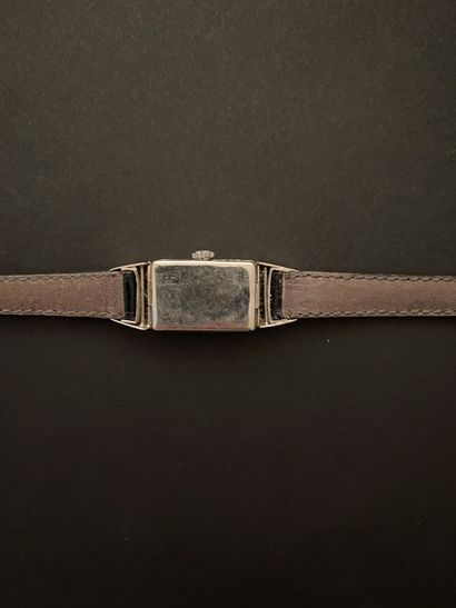 null Ladies' wristwatch, rectangular shape in platinum (850 thousandths), bezel and...