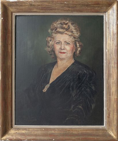 null Max MOREAU (1902-1992)

Portrait d'une dame au collier de perles

Huile sur...