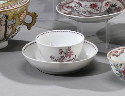 null CHINE, compagnie des Indes - XVIIIe siècle

Sorbet et sa soucoupe en porcelaine,...