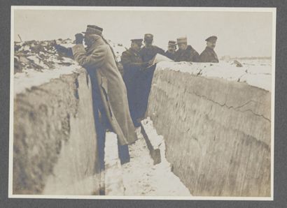 null Visite du Général Lyautey, Ministre de la Guerre, sur le front en 1917 [Guerre...
