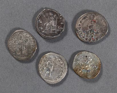 null Lot de 5 deniers d'argent: Vespasien, Trajan, Hadrien,Caracalla, Sévère Alexandre,...