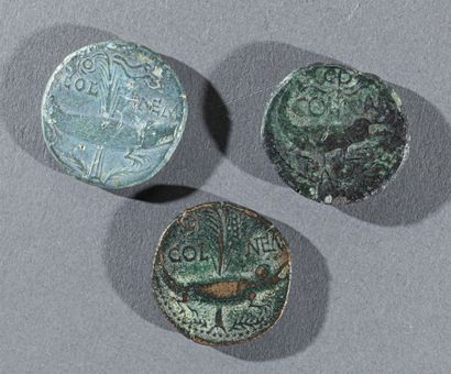 null Auguste et Agrippa, 3 as de Nîmes, bronze, 27,2 mm (très belle patine verte...