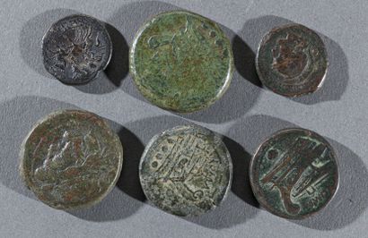 null REPUBLIQUE ROMAINE

Lot de 5 monnaies de bronze de belle qualité, monnayage...