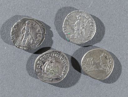 null Lot de 4 deniers d'argent : Vespasien; Domitien,Antonin le pieux, Commode; B...
