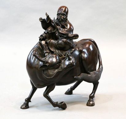 null Japan, Meiji era (1868-1912)

Large patinated bronze group depicting Roshi (Laozi)...
