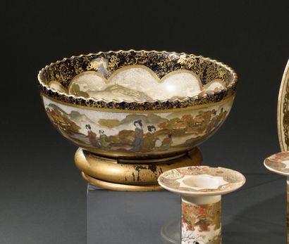 null JAPAN - MEIJI period (1868-1912) 

Satsuma earthenware bowl with lobed rim,...