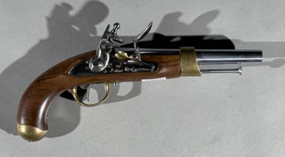 null France

Copy of pistol model year XIII

Stock light wood, cap brass platinum...