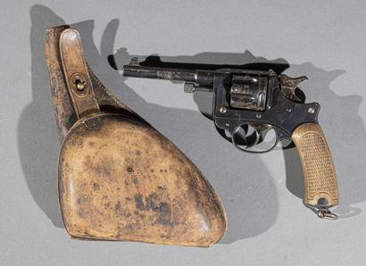 null ***** France

Revolver règlementaire 1892

Carcasse fer bronzé, barillets 6...