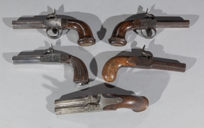 null France

Lot of handguns 

5 pistols with piston, some with barrels with false...
