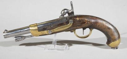 null France

Pistolet modèle 1822 

Monture bois avec traces, platine à piston avec...