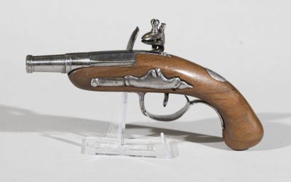 null France

Flintlock travel pistol

Wooden frame with short barrel, flintlock thumb...