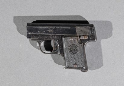 null ***** Spain ?

Semi-automatic Kaba 7.65 pistol

Ebonite plates with initials,...