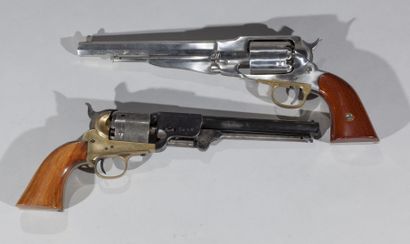 null Italie

Lot de deux répliques de revolver de l'ouest 

Fabrication XX ème, en...