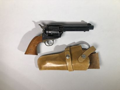 *****USA

Copy of American Western revolver...