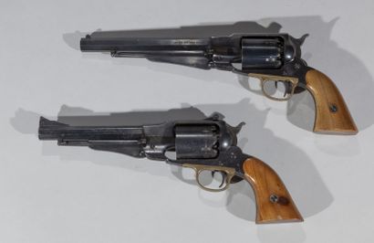 null Italy

Lot of two replicas of revolvers of the west 

Manufacture XXe, out of...