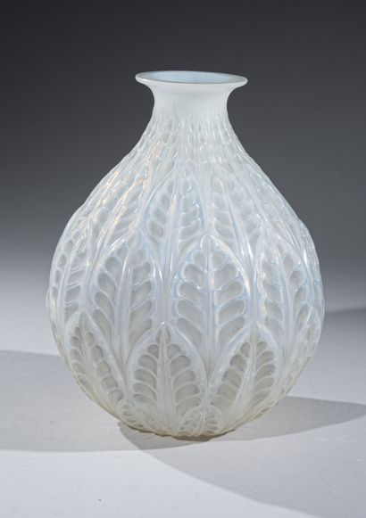 null René LALIQUE (1860 - 1945)

Vase « Malesherbes » dit aussi vase « Feuilles de...