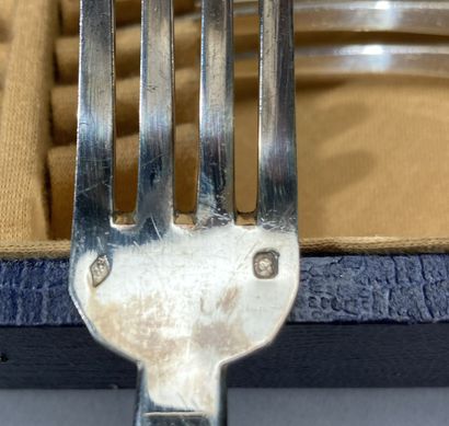 null RAVINET D'ENFERT 
Part of an Art Deco silver household set, rectangular spatula...