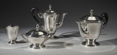 null Elegant art deco silver tea and coffee set in the form of a truncated cone,...