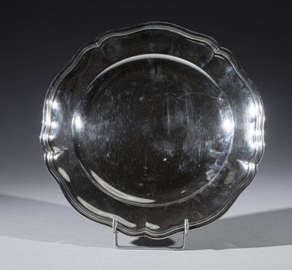 null Circular silver dish with five contours molded with fillets
Marked : Minerve,...