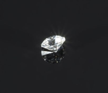 null Unmounted brilliant cut diamond weighing 0.41 ct
With its EGL South Africa examination...