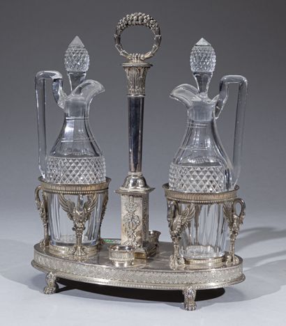 null Important silver oiler, the oval terrace with frieze of interlacing and water...
