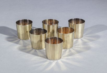 null Suite of six slightly truncated conical liquor goblets with small sides in vermeil...