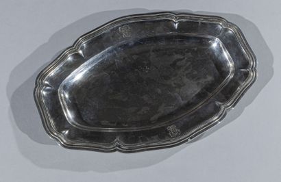 null Plain silver oval dish with eight contours molded with fillets, engraved JJD...