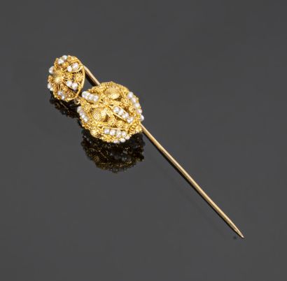18K (7500°/°°) yellow gold headdress pin...