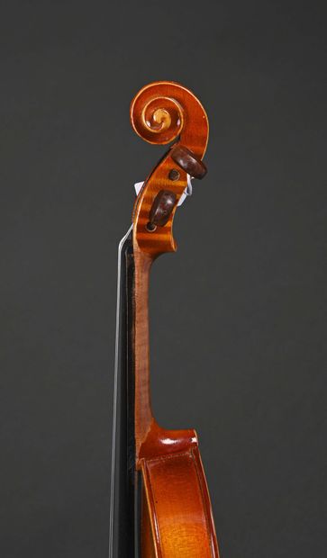 null Lot de deux violons 3/4 :
-Violon 3/4 de fabrication tchèque, fait en 1958....