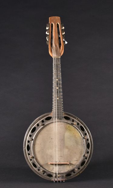 Banjo mandoline de marque Saltarello, caisse...
