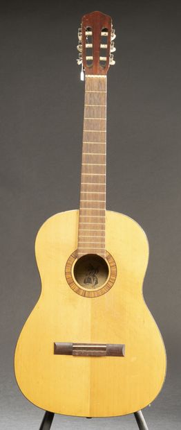 Guitare classique de Oscar Teller modèle...