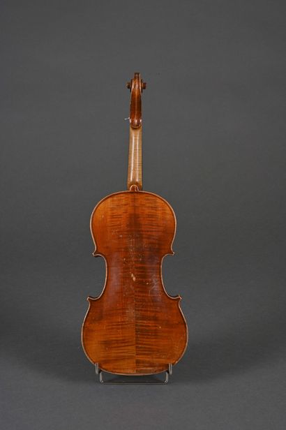 null Violon 3/4 copie Stradivarius, Mirecourt début du XXe siècle. Fond deux pièces...
