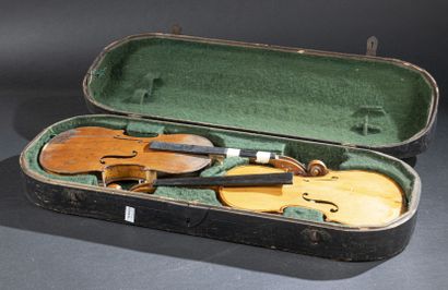 null Deux violons à restaurer de François Breton, année 1802
Manche décollé, une...