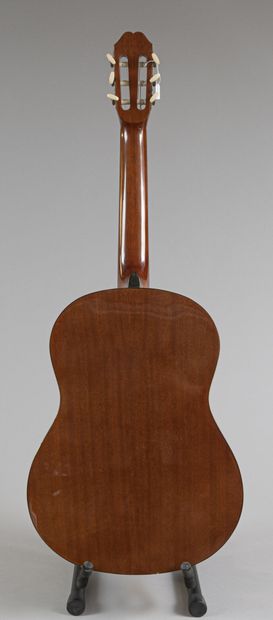 null Guitare classique d'étude Andaluza modèle SHC 602
Touche incurvée