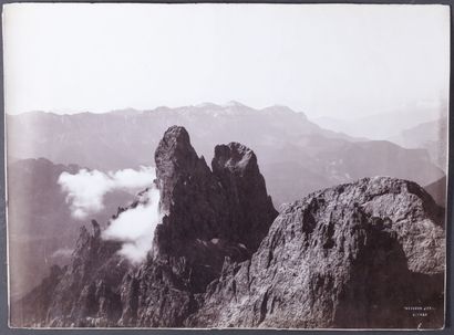 null Vittorio SELLA (1859-1943)
Sass Maor, depuis le Pale di San Martino, Tyrol
Tirage...