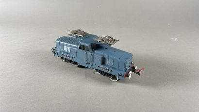 null Train (O) Hornby. Loco électrique BB 13001 bleue. Bon état, dans son coffre...