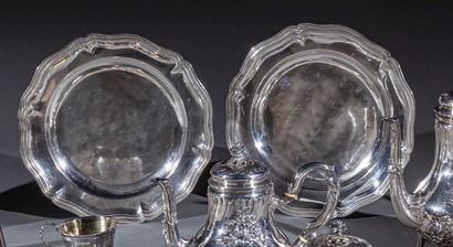 @ CHRISTOFLE 

Pair of round dishes with...