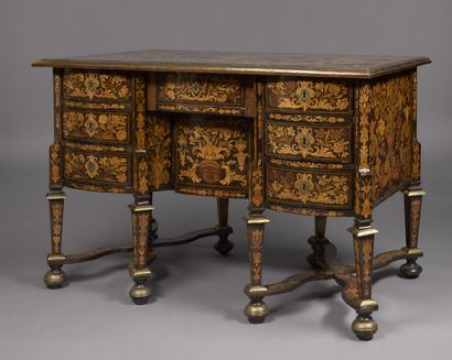 null @ Mazarin-shaped eight-legged desk in marquetry on an ebony base, the front...