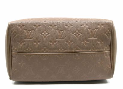 null LOUIS VUITTON 
Sac Speedy en cuir empreinte beiges, fermetures à glissière à...