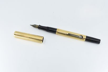 null WATERMAN - IDEAL 
Style à plume, monture or 18K (750°/°°) 
Poids brut : 21,6...