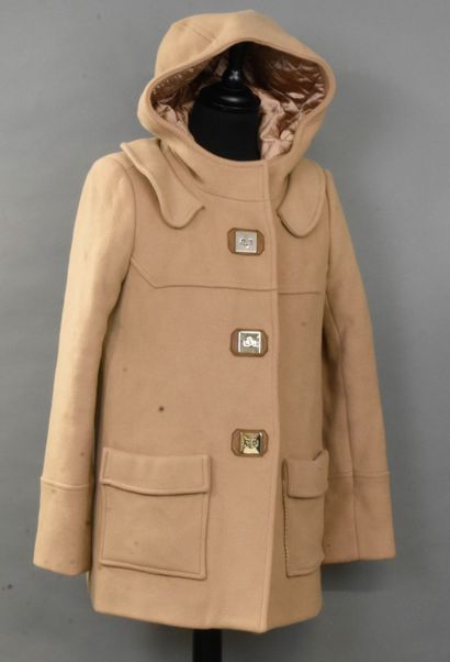 null CLAUDIE PIERLOT 
Beige wool coat with hood, simple button-down, long sleeves,...